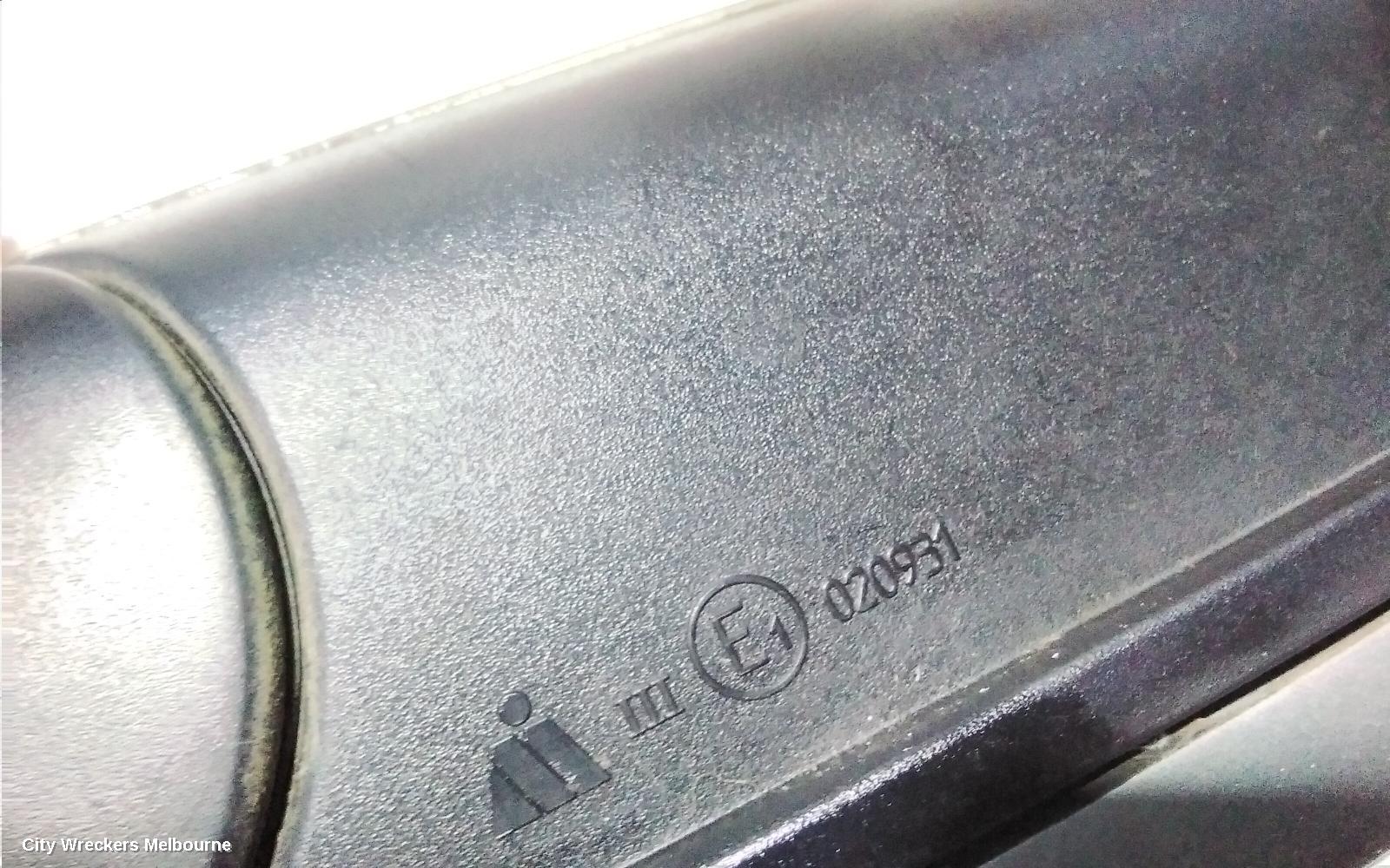AUDI A4 LEFT DOOR MIRROR, B8 8K, A4, MANUAL FOLD, NO LANE CHANGE ASSIST TYPE, 1 PLUG (6 WIRE), 02/2008 - 05/2009