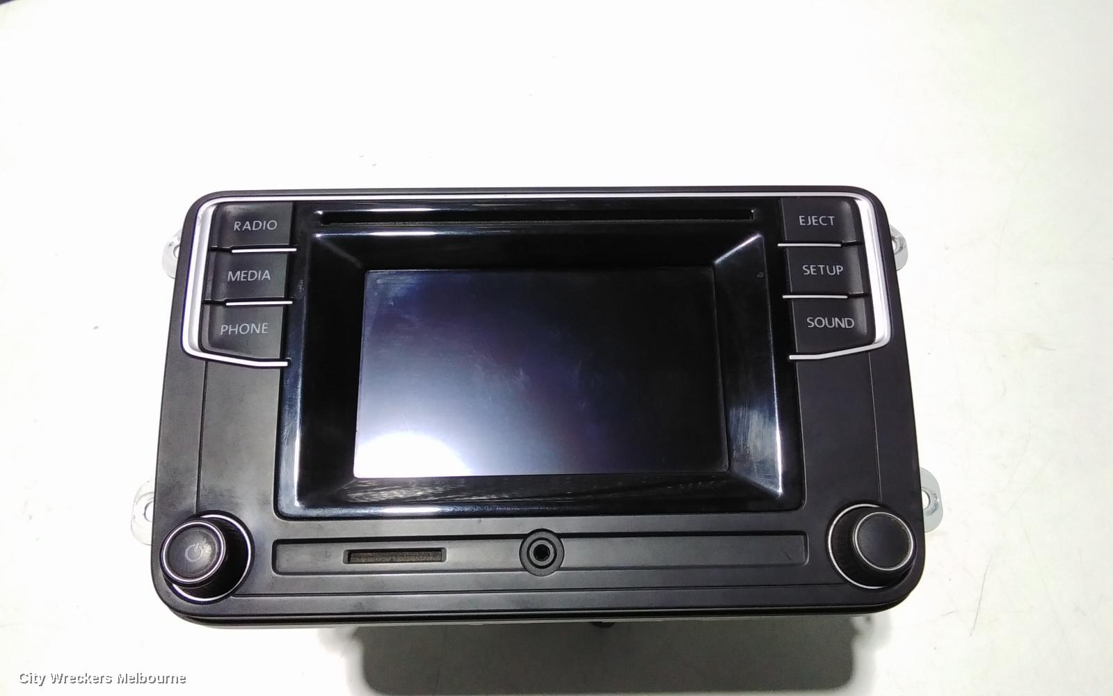 VOLKSWAGEN TRANSPORTER RADIO/CD/DVD/SAT/TV, DISPLAY COMPOSITION COLOUR, 5IN, T6, 07/2015 - 07/2020