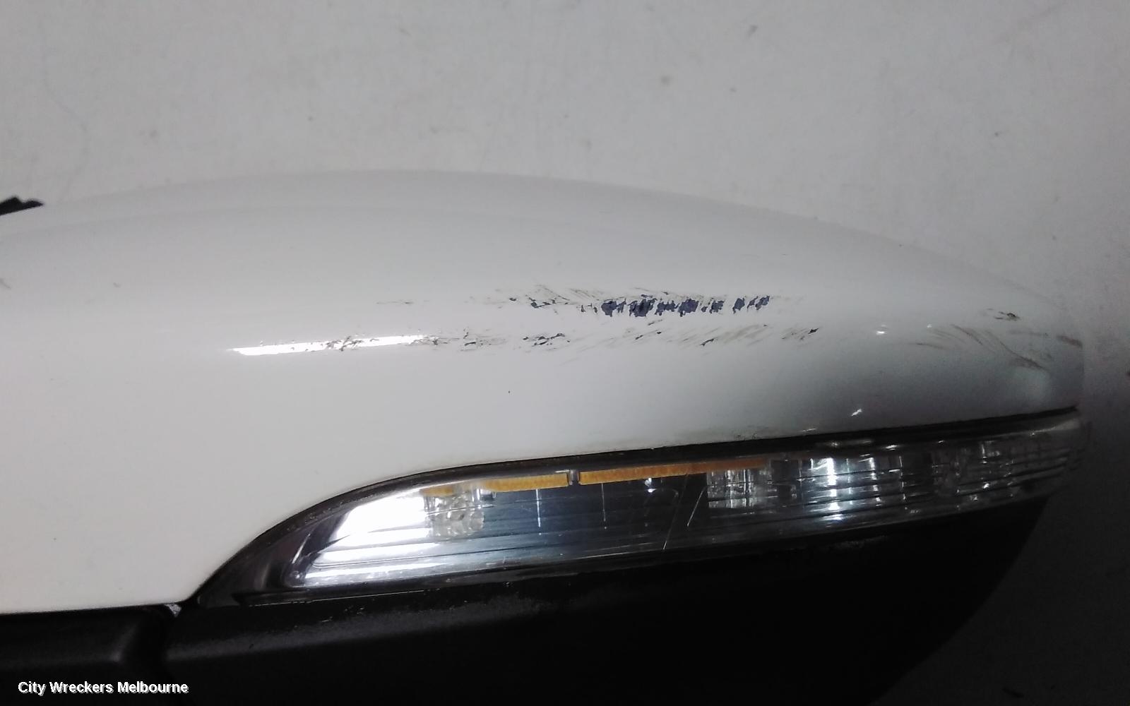 VOLKSWAGEN PASSAT LEFT DOOR MIRROR, 3C/MK6 B7, MANUAL FOLD, NON LANE CHANGE ASSIST TYPE (6XU/7Y0), 09/2010 - 05/2015