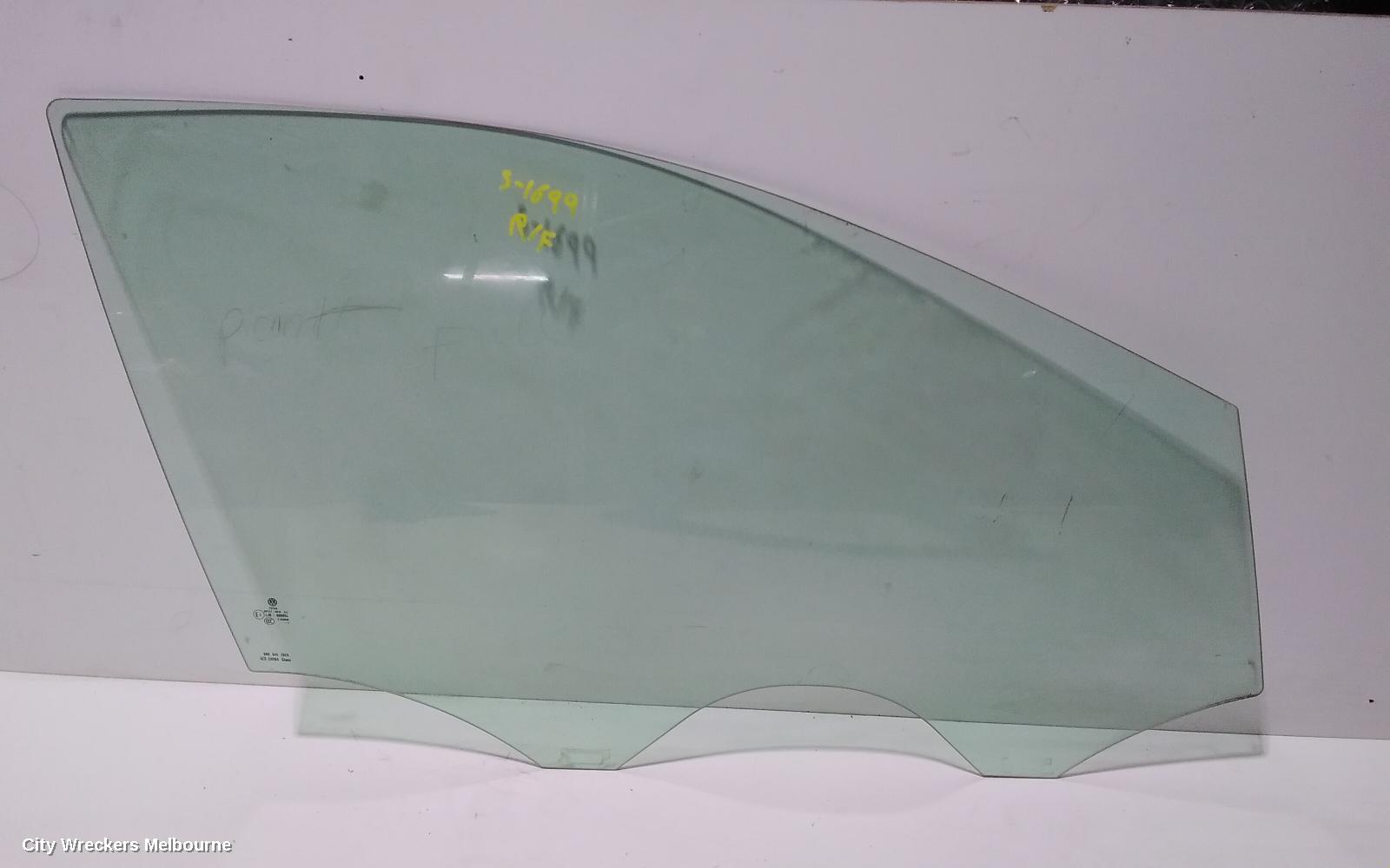 VOLKSWAGEN POLO RIGHT FRONT DOOR WINDOW, 6R, 5DR HATCH, 05/2010 - 05/2014