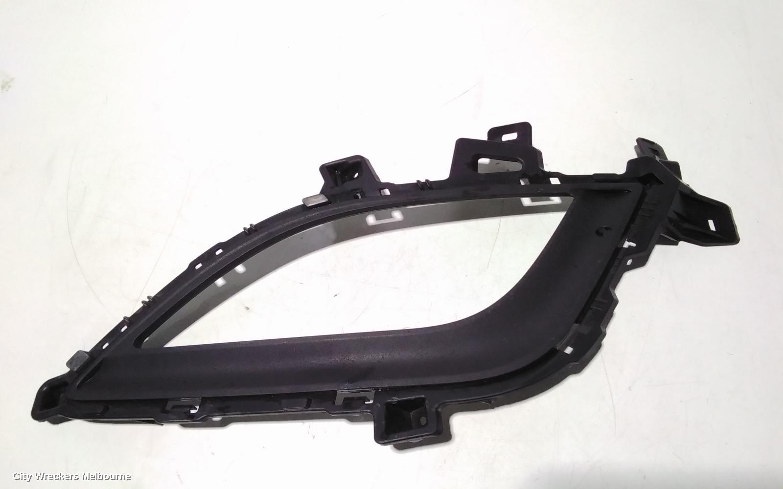 HYUNDAI I30 LEFT INDICATOR/FOG/SIDE, BUMPER FOGLAMP SURROUND, NON DAY TIME RUNNING LAMP TYPE, GD, 02/2012 - 02/2017