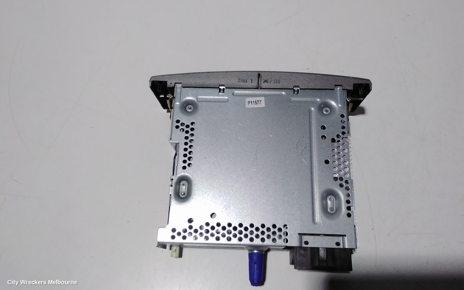 PEUGEOT 308 RADIO/CD/DVD/SAT/TV, 5 DISC CD STACKER, T7, 09/2007 - 09/2014