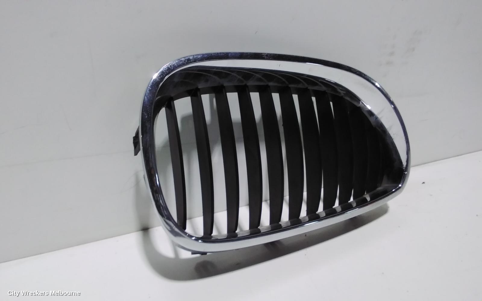 BMW 5 SERIES GRILLE, MAIN GRILLE (RH SIDE), E60, BLACK, 10/2003 - 04/2010