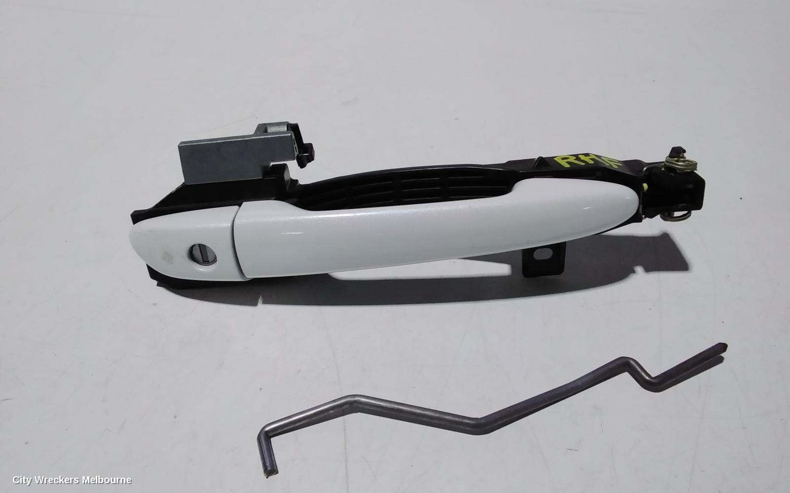 MAZDA CX9 DOOR HANDLE, OUTER, RH FRONT, NON SMART KEYLESS TYPE, 07/2016 ONWARDS