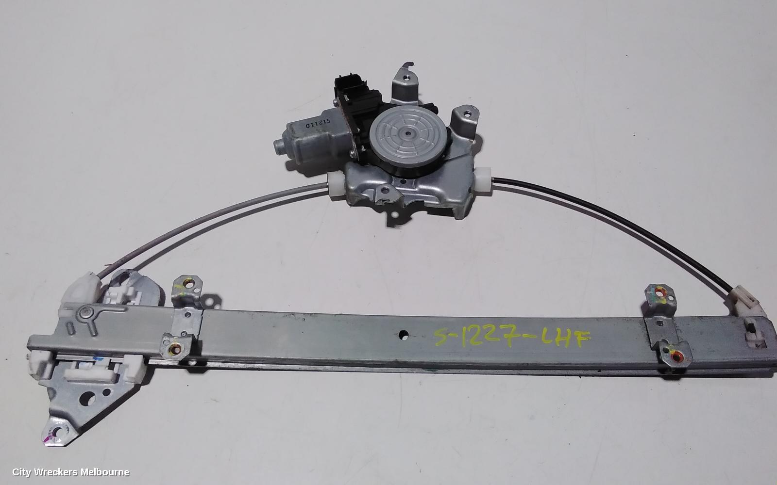 NISSAN NAVARA LEFT FRONT WINDOW REG/MOTOR, NP300, 05/2015 ONWARDS