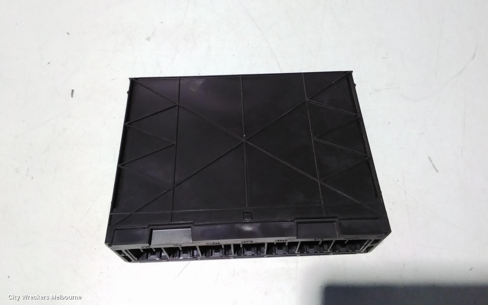 HOLDEN TRAX FUSE BOX, UNDER DASH, TJ SERIES, 08/2013 - 12/2020