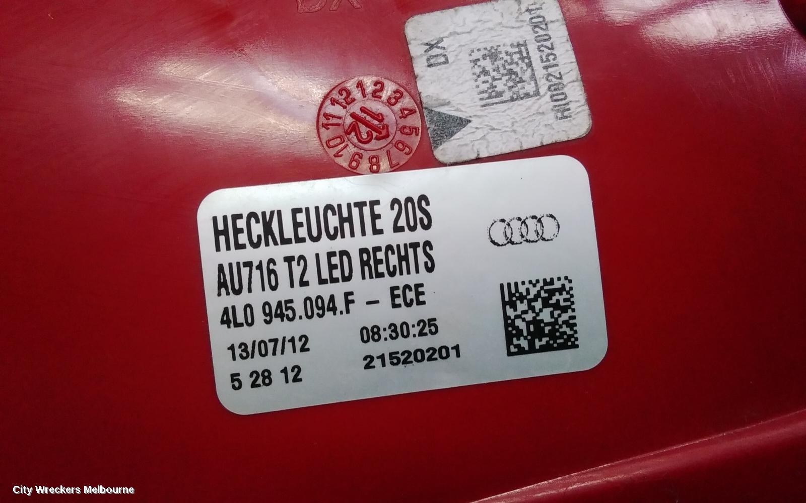 AUDI Q7 RIGHT TAILLIGHT, 4L, IN TAILGATE, 10/2009 - 08/2015