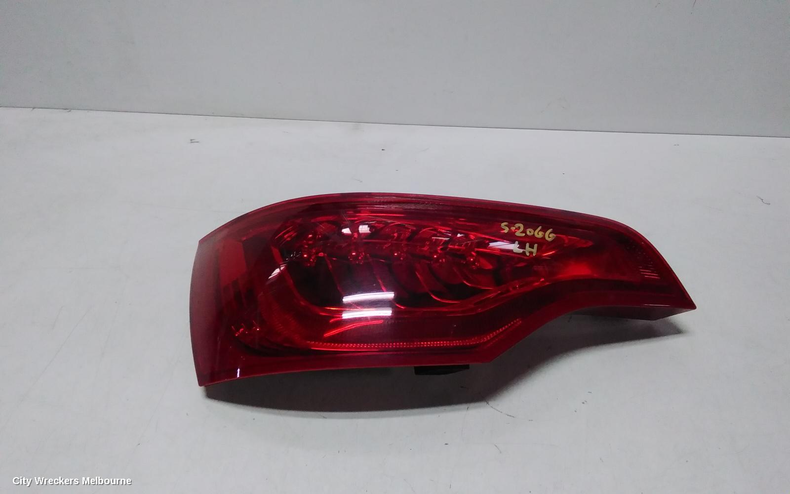 AUDI Q7 LEFT TAILLIGHT, 4L, IN TAILGATE, 10/2009 - 08/2015