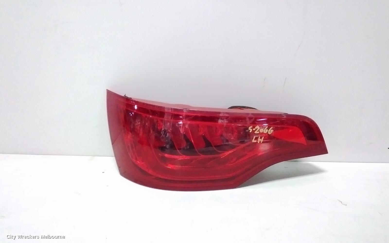 AUDI Q7 LEFT TAILLIGHT, 4L, IN TAILGATE, 10/2009 - 08/2015