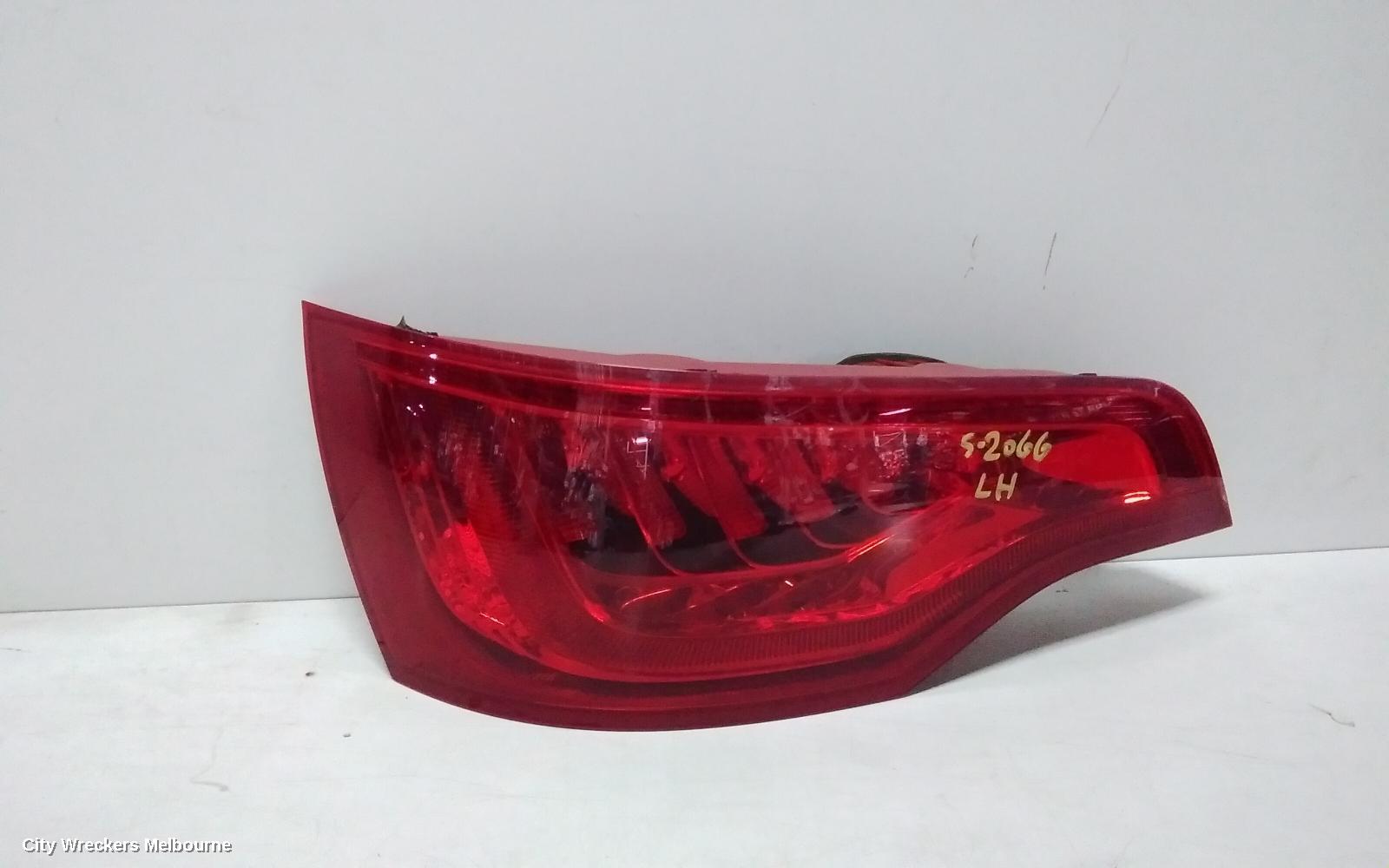 AUDI Q7 LEFT TAILLIGHT, 4L, IN TAILGATE, 10/2009 - 08/2015