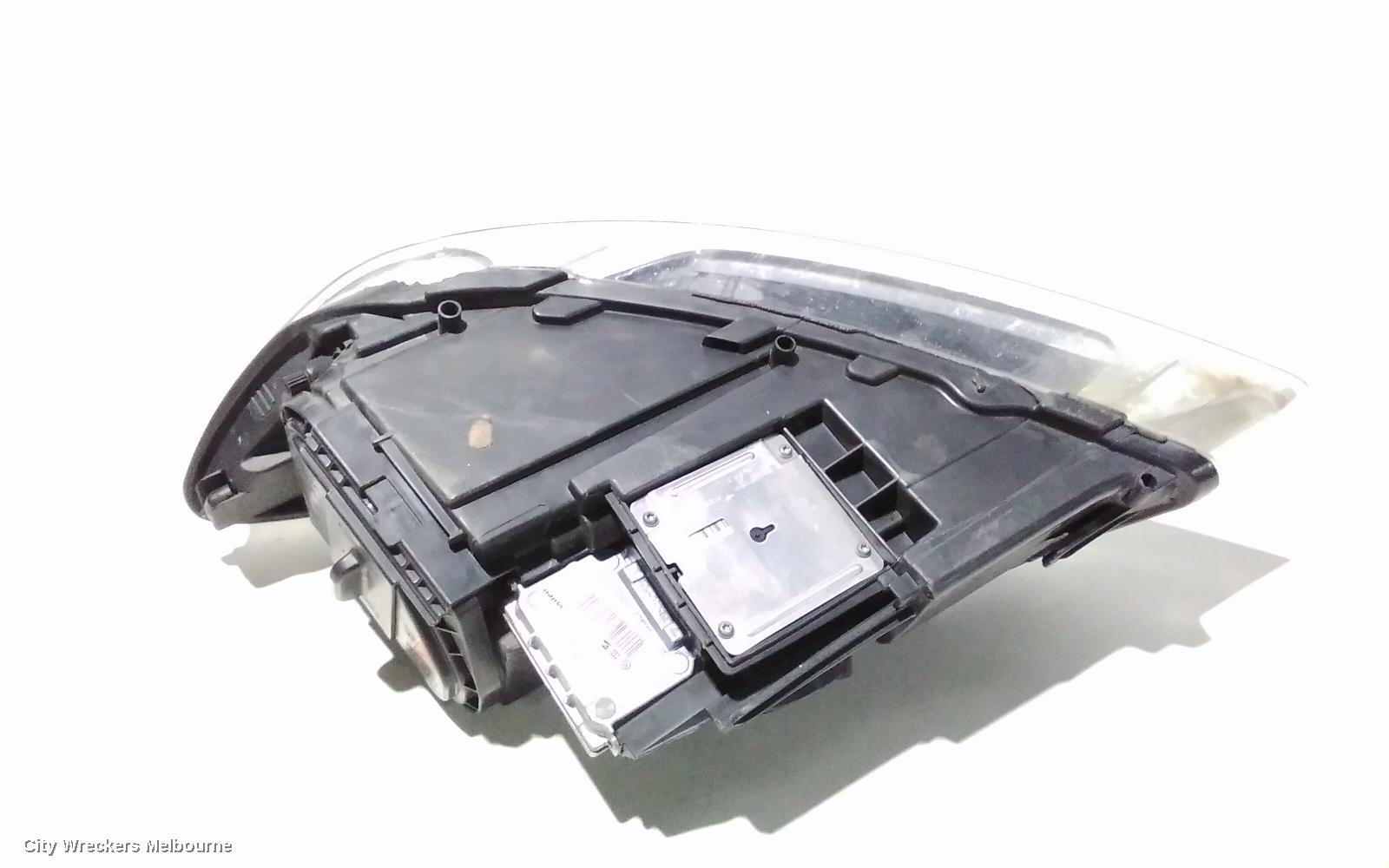 AUDI Q7 RIGHT HEADLAMP, 4L, XENON, ADAPTIVE TYPE, 09/2006 - 09/2009