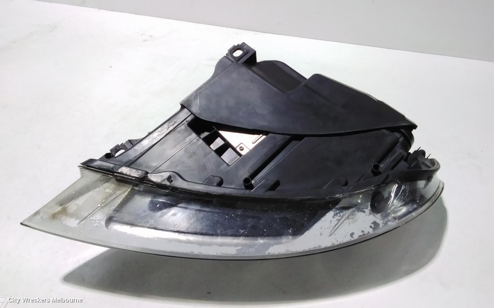 AUDI Q7 RIGHT HEADLAMP, 4L, XENON, ADAPTIVE TYPE, 09/2006 - 09/2009