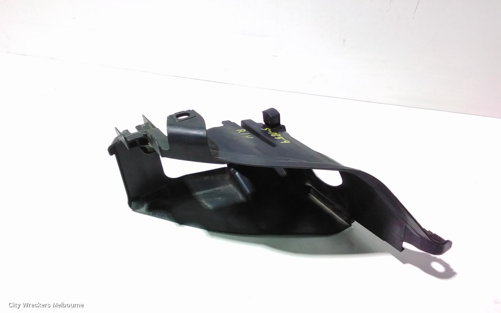 AUDI Q7 RIGHT HEADLAMP, 4L, XENON, ADAPTIVE TYPE, 09/2006 - 09/2009