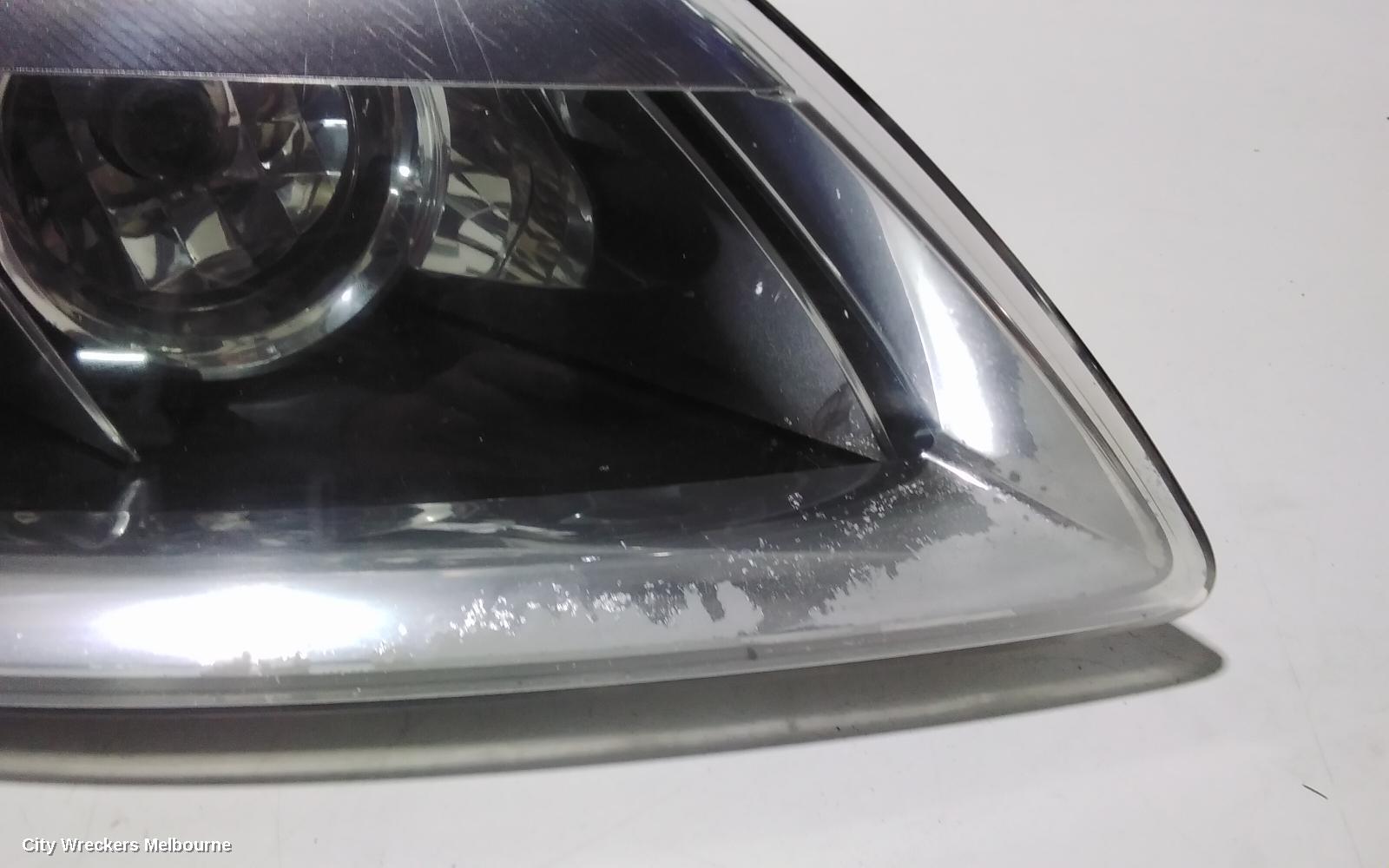 AUDI Q7 RIGHT HEADLAMP, 4L, XENON, ADAPTIVE TYPE, 09/2006 - 09/2009