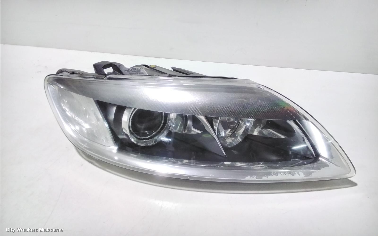 AUDI Q7 RIGHT HEADLAMP, 4L, XENON, ADAPTIVE TYPE, 09/2006 - 09/2009