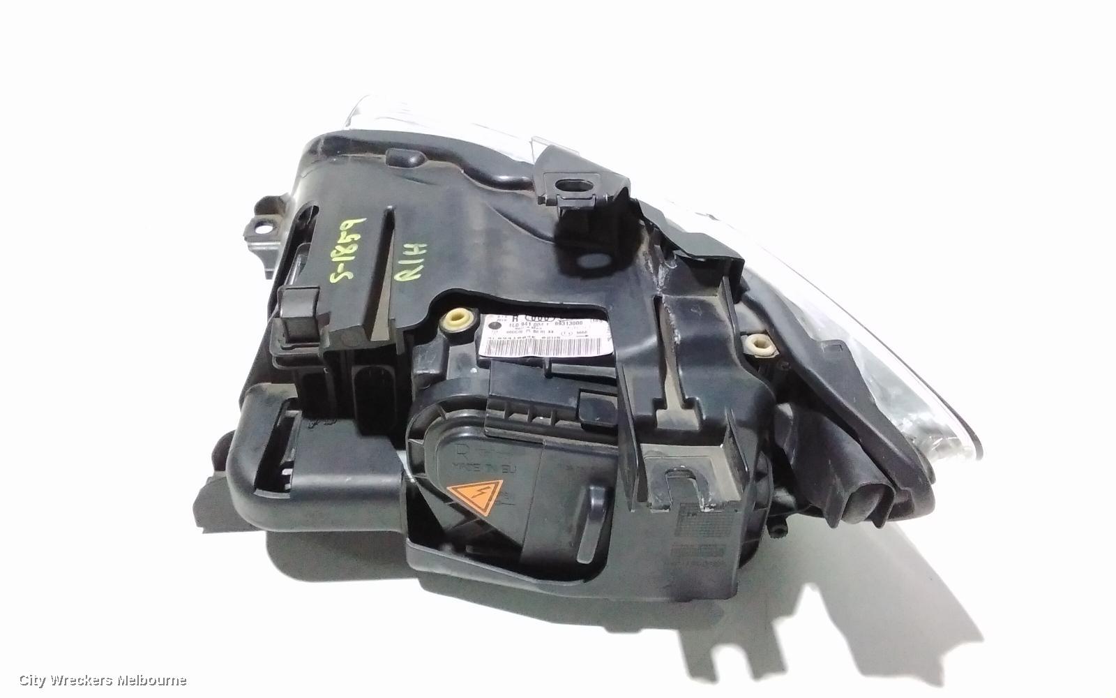 AUDI Q7 RIGHT HEADLAMP, 4L, XENON, ADAPTIVE TYPE, 09/2006 - 09/2009