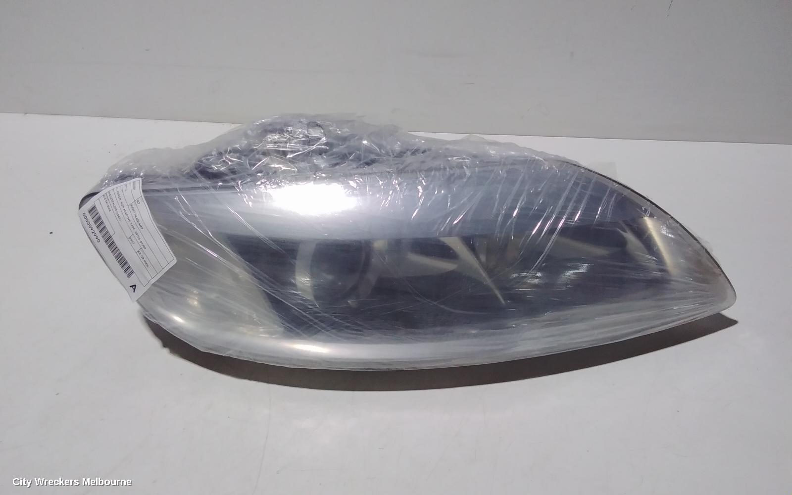 AUDI Q7 RIGHT HEADLAMP, 4L, XENON, ADAPTIVE TYPE, 09/2006 - 09/2009