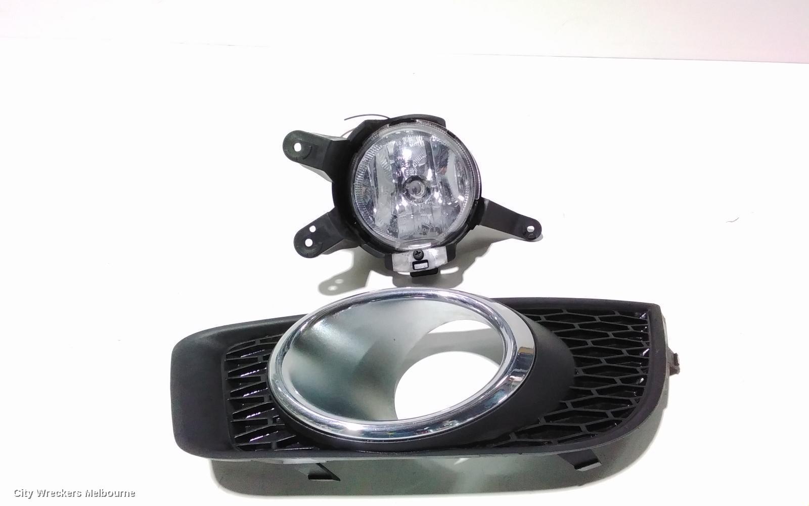 HOLDEN CRUZE RIGHT INDICATOR/FOG/SIDE, BUMPER FOGLAMP, JG-JH, 03/2009 - 12/2014
