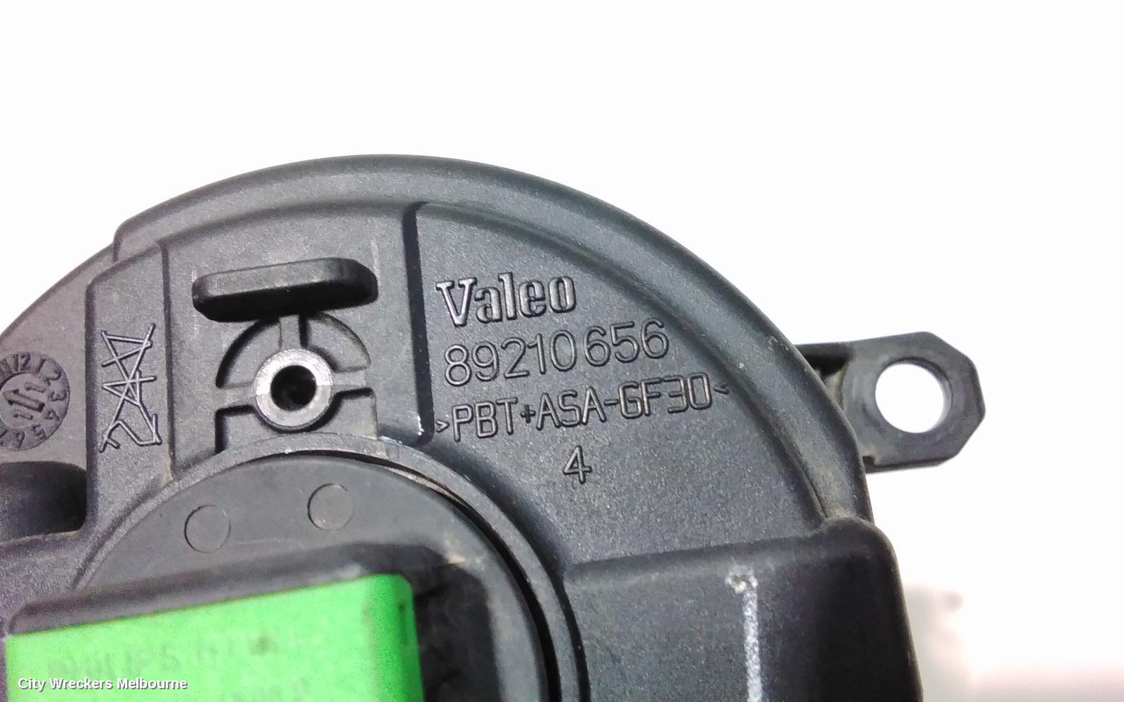 TOYOTA YARIS RIGHT INDICATOR/FOG/SIDE, BUMPER FOGLAMP, NCP9#, 10/2005 - 06/2016 (AUS ONLY)