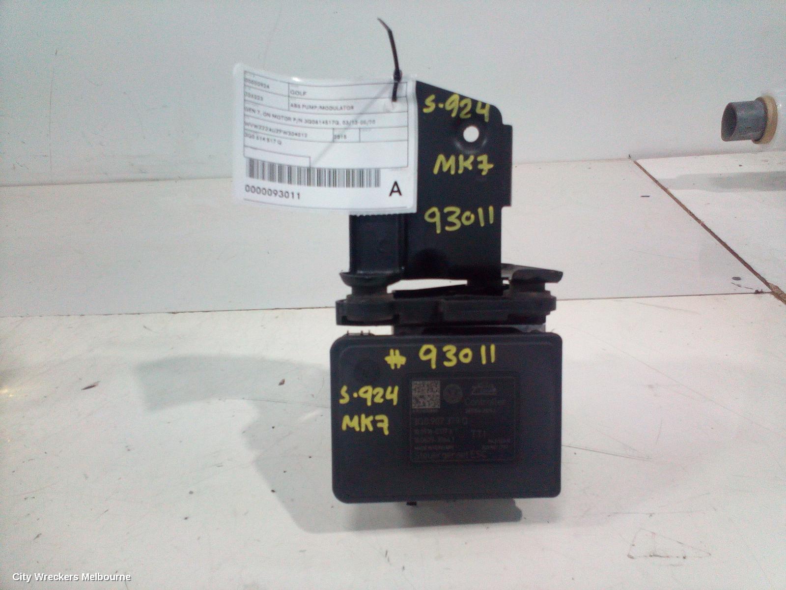 VOLKSWAGEN GOLF ABS PUMP/MODULATOR, GEN 7, ON MOTOR P/N 3Q0614517Q, 12/2012 - 08/2020