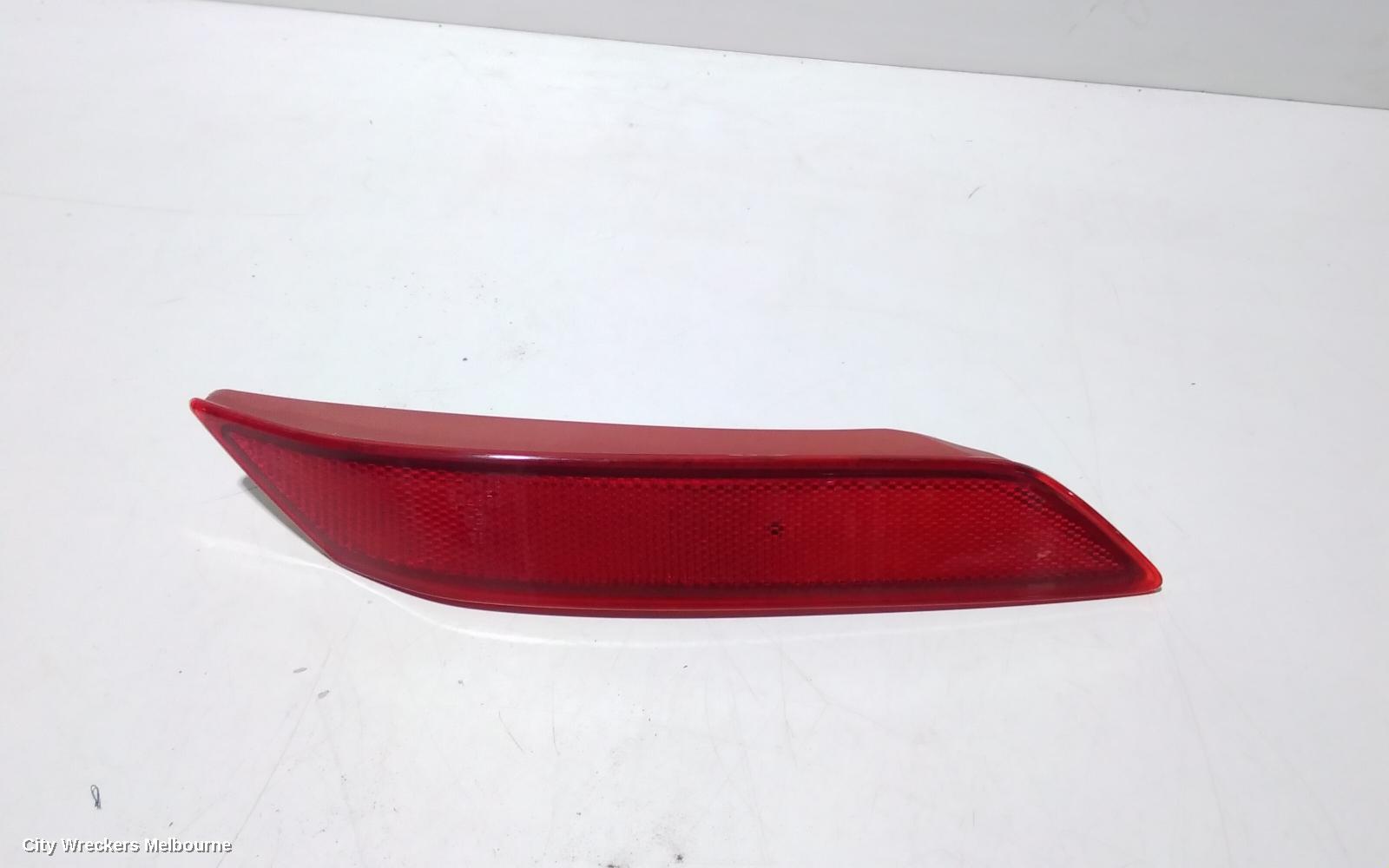 MAZDA CX9 RIGHT TAILLIGHT, TC, BUMPER REFLECTOR, 07/2016 ONWARDS