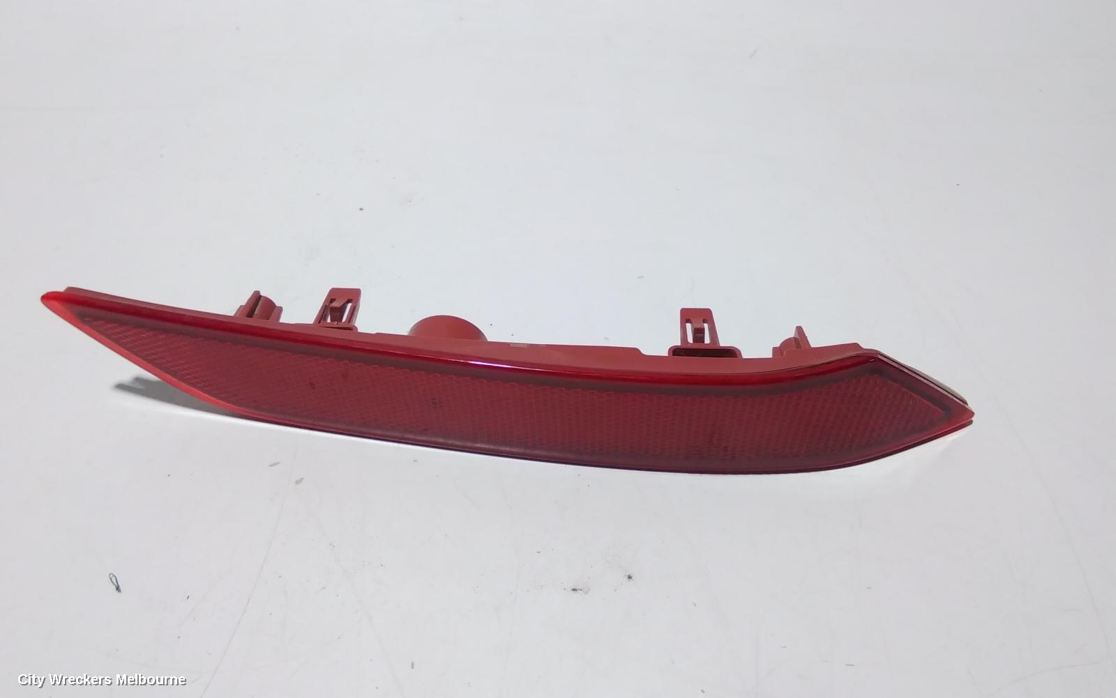 MAZDA CX9 RIGHT TAILLIGHT, TC, BUMPER REFLECTOR, 07/2016 ONWARDS