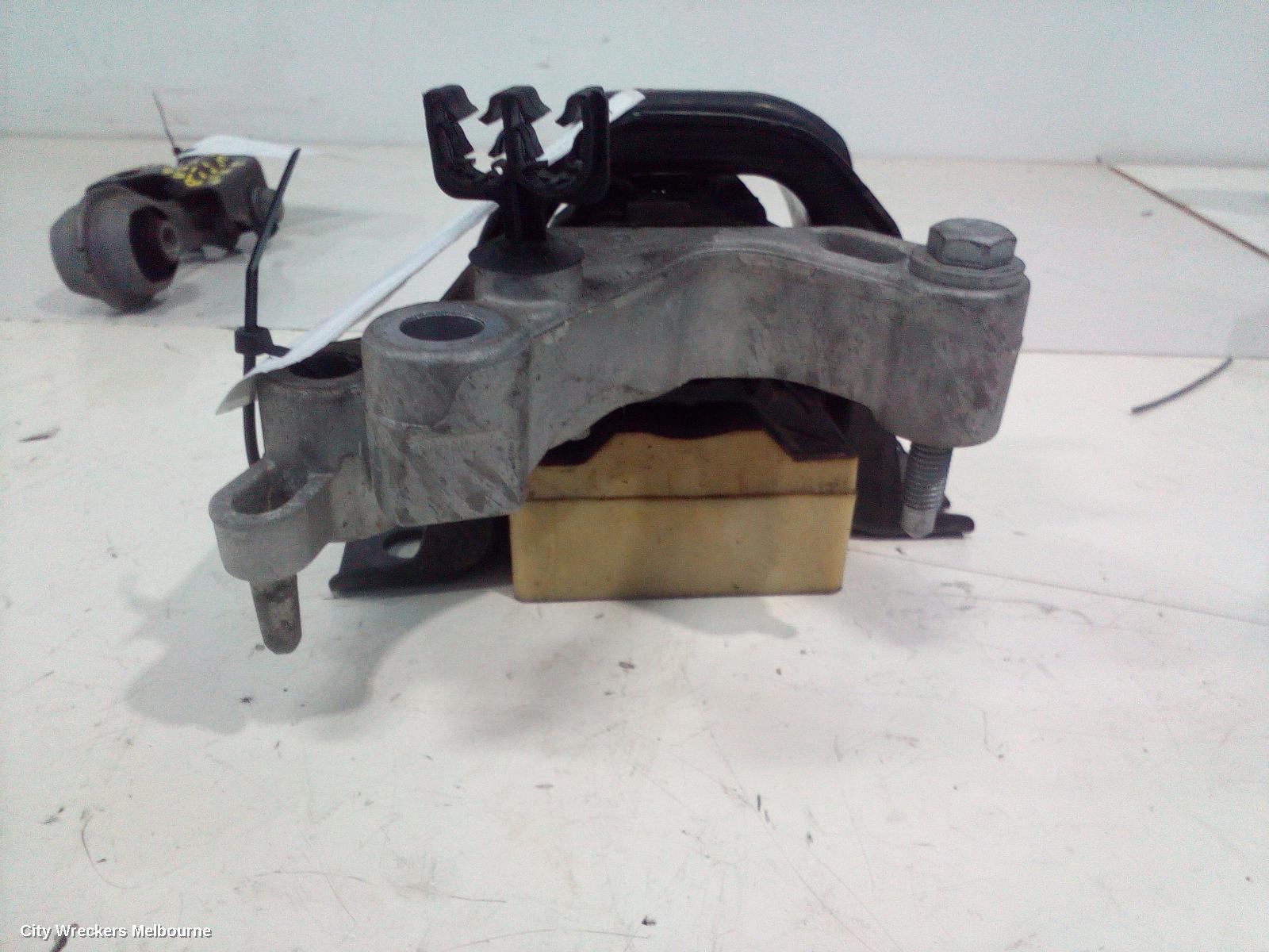 RENAULT CLIO MOUNT, X98, 09/2013 - 10/2019