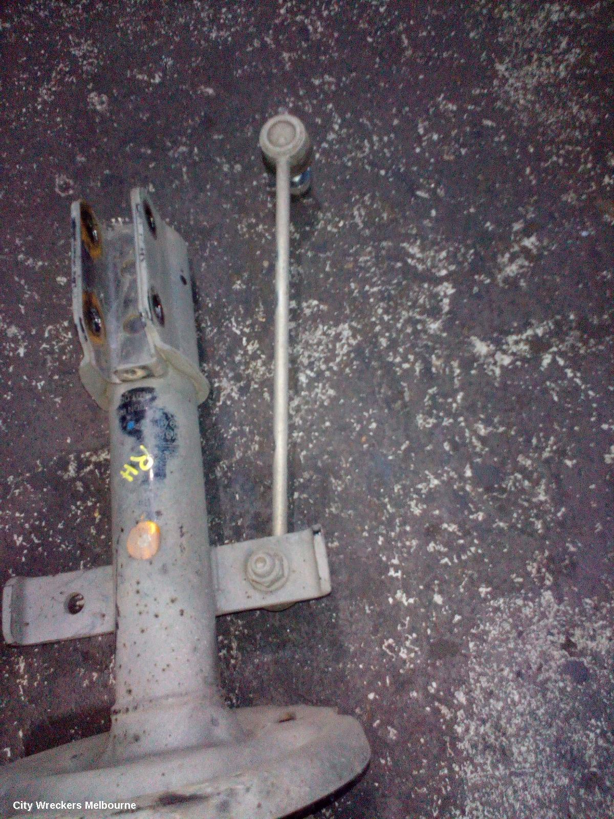 RENAULT CLIO RIGHT FRONT STRUT, X98, NON RS TYPE, 09/2013 - 10/2019