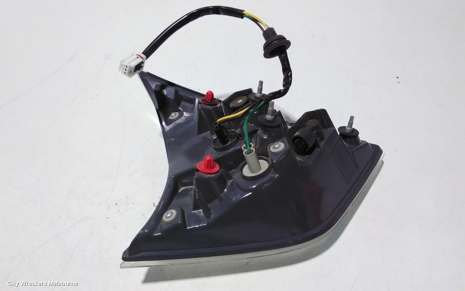 NISSAN XTRAIL REAR GARNISH, TAILGATE LAMP (RH SIDE), T32, 02/2014 - 01/2017