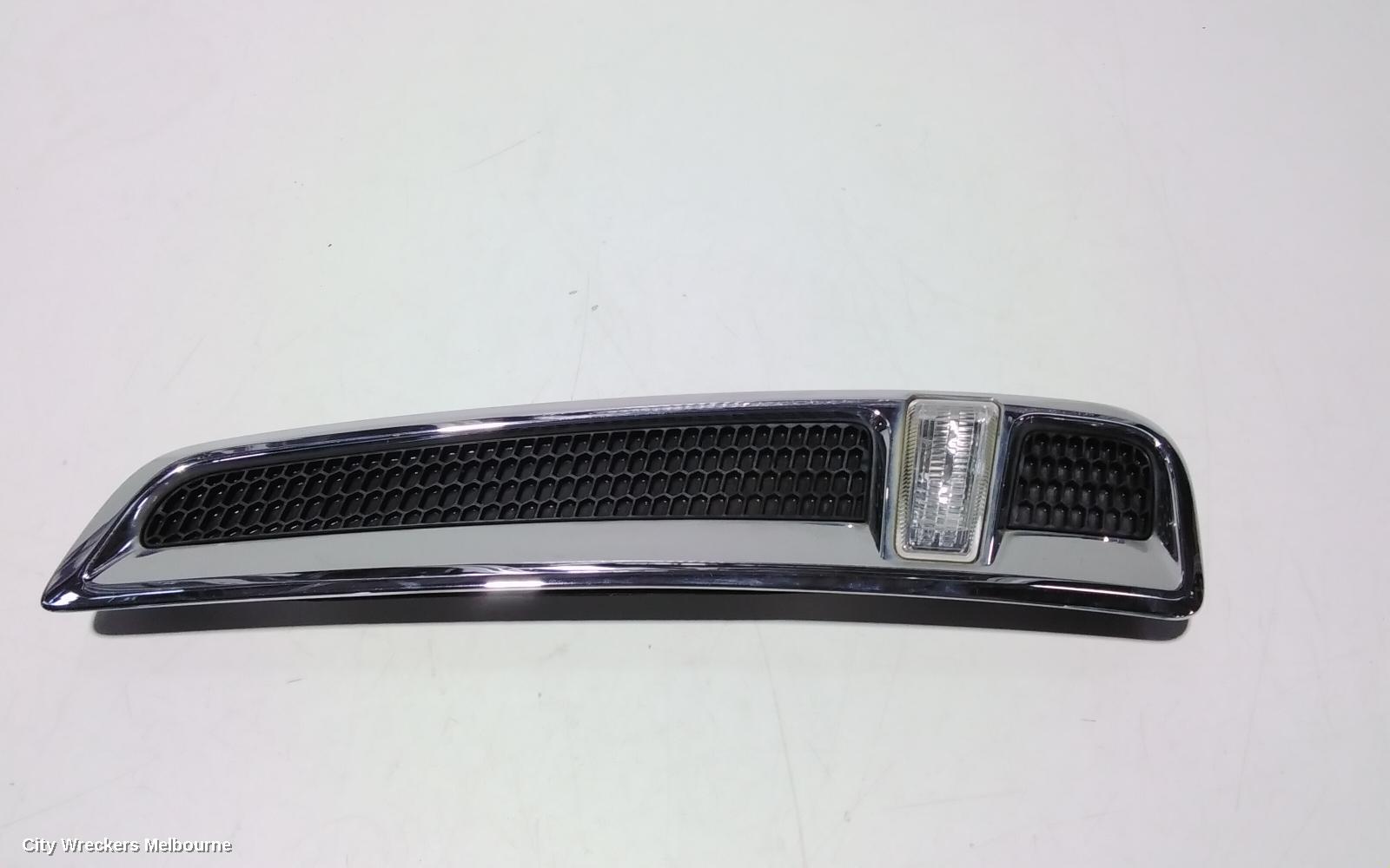 HOLDEN COMMODORE LEFT INDICATOR/FOG/SIDE, GUARD FLASHER (REPEATER), VF, 05/2013 - 12/2017