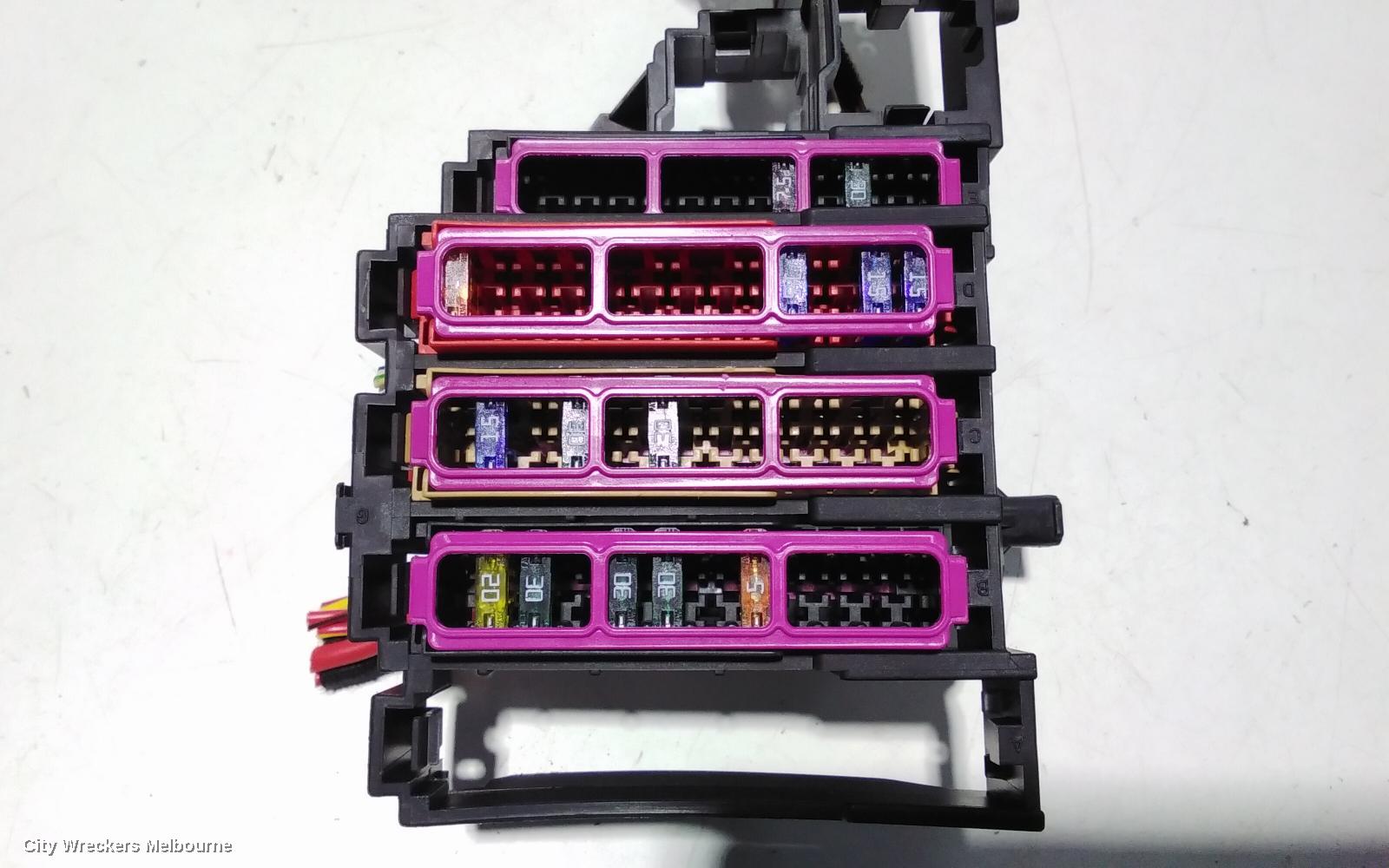 AUDI A4, B8 8K, 04/2008 - 06/2012, RELAY & FUSE PLT 8K0-971-845-A: 93073