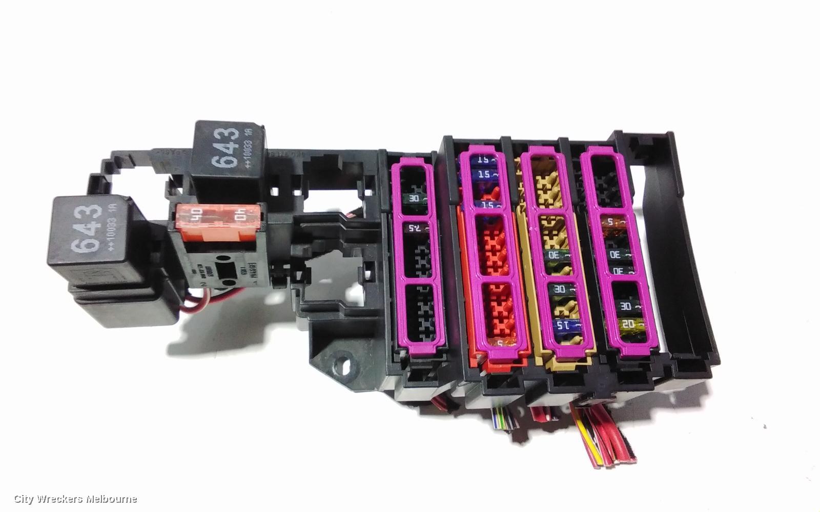 AUDI A4, B8 8K, 04/2008 - 06/2012, RELAY & FUSE PLT 8K0-971-845-A: 93073