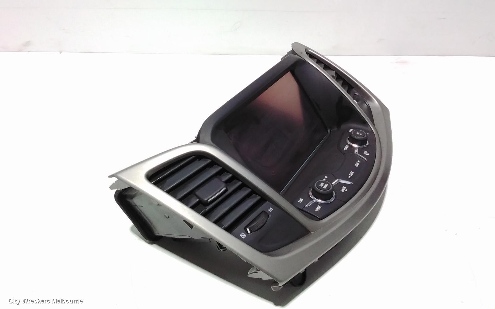 HOLDEN COMMODORE RADIO/CD/DVD/SAT/TV, DASH RADIO CONTROL PANEL/CONTROL UNIT ONLY, NON SAT NAV TYPE, VF, 05/2013 - 12/2017