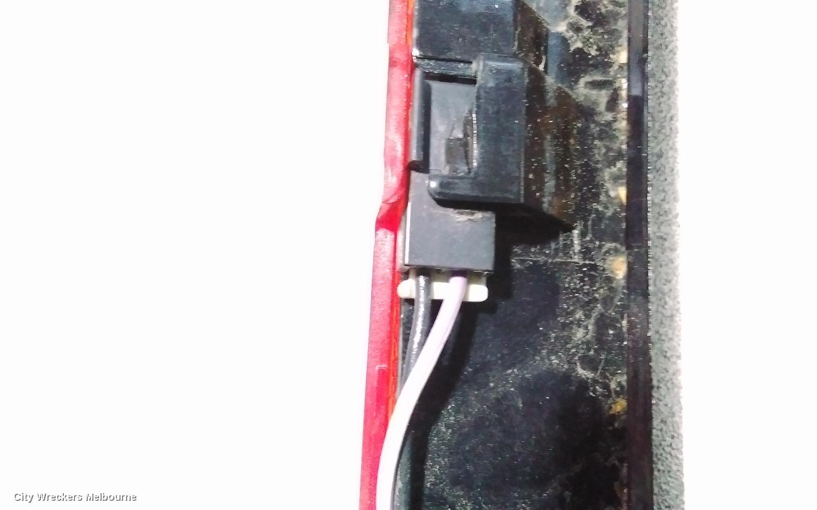 HOLDEN COMMODORE HIGH LEVEL STOPLIGHT, VF, 05/2013 - 12/2017