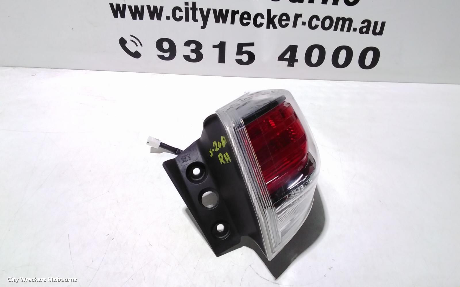 TOYOTA KLUGER RIGHT TAILLIGHT, GSU50/GSU55, 03/2014 - 10/2016