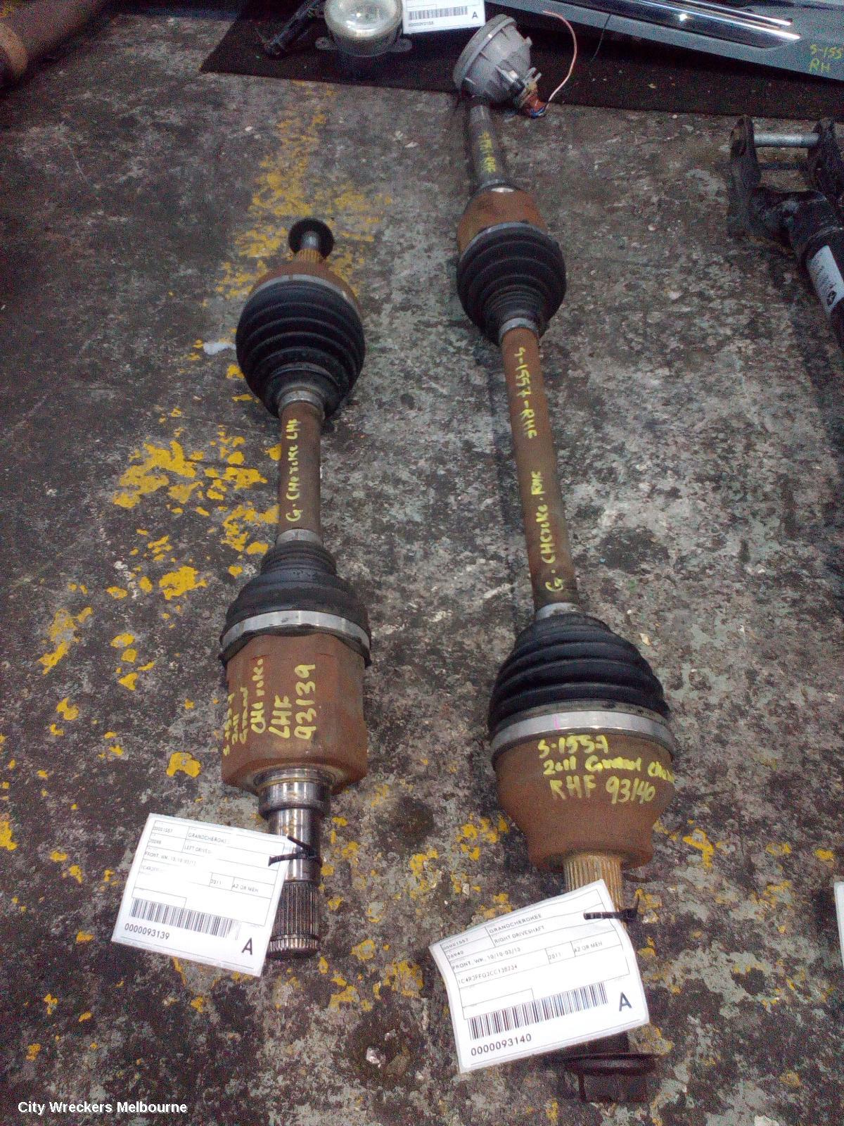 JEEP GRANDCHEROKEE RIGHT DRIVESHAFT, FRONT, WK, 10/2010 - 03/2013