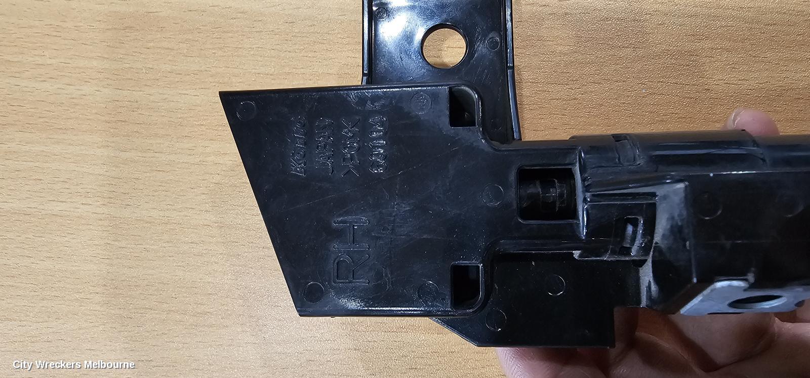 SUBARU FORESTER WASHER JET, SJ, 01/2013 - 08/2018