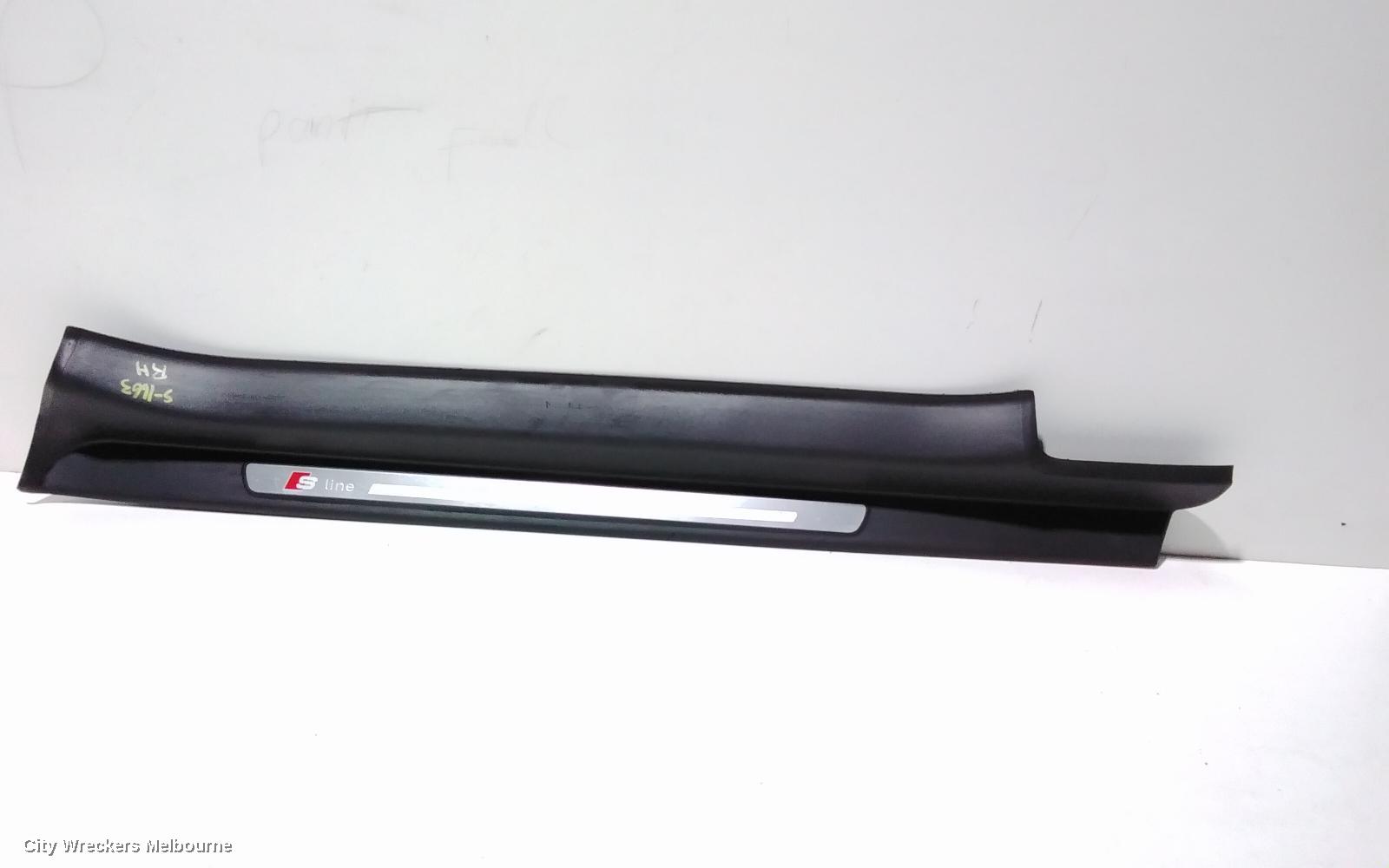 AUDI TT DOOR MOULD, RH MOULD  REFER TO PHOTOS: 93212, 8J, 09/2006 - 12/2014