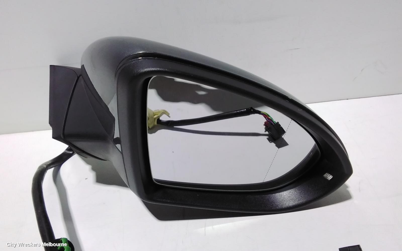 VOLKSWAGEN GOLF RIGHT DOOR MIRROR, GEN 7, COLOUR CODED, POWER FOLD, W/ MEMORY, HEATED, NON LANE KEEPING SYSTEM, (6XQ/7Y0), 03/2017 - 08/2020