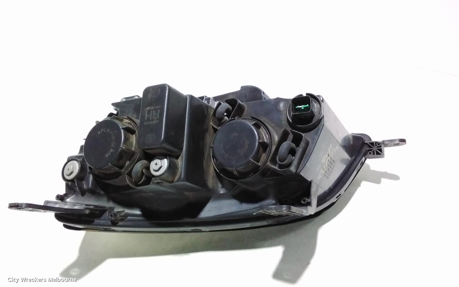 HOLDEN CAPTIVA RIGHT HEADLAMP, CG, MAXX/CAPTIVA 5 (4TH VIN = D), 07/2008 - 09/2015