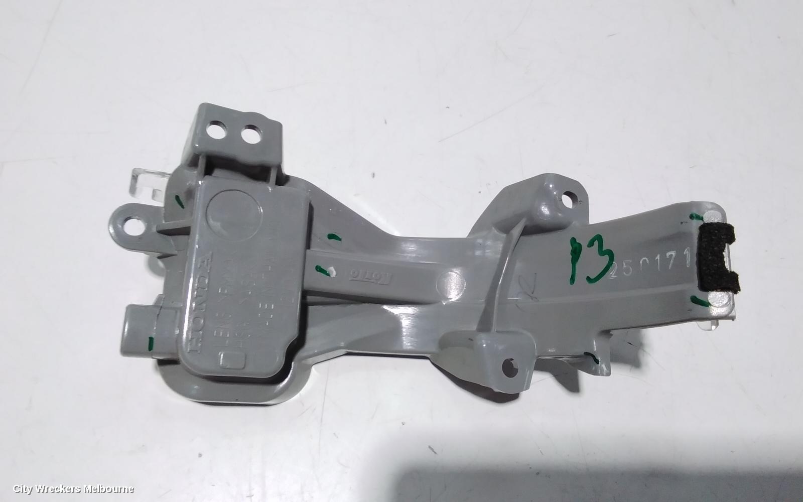 HONDA HRV LEFT DOOR MIRROR, RU5, VTI-S, MANUAL FOLD, W/ CAMERA & AUTO DIP TYPE, 12/2014 - 06/2018