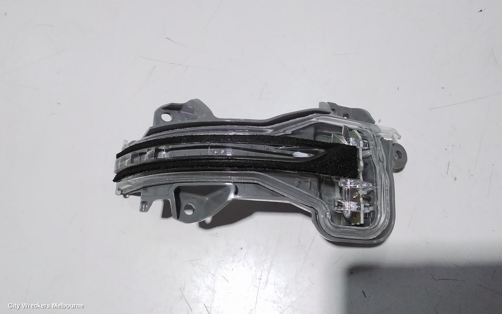 HONDA HRV LEFT DOOR MIRROR, RU5, VTI-S, MANUAL FOLD, W/ CAMERA & AUTO DIP TYPE, 12/2014 - 06/2018