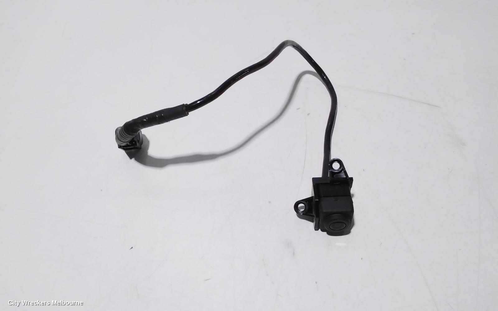 HONDA HRV LEFT DOOR MIRROR, RU5, VTI-S, MANUAL FOLD, W/ CAMERA & AUTO DIP TYPE, 12/2014 - 06/2018