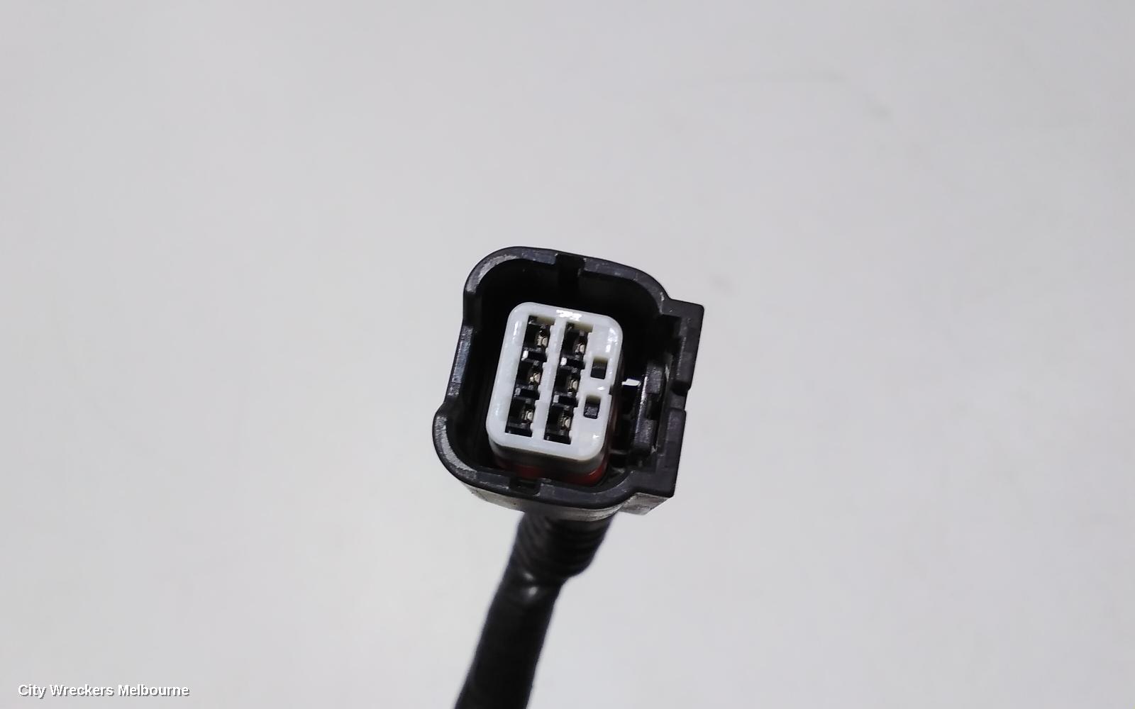 HONDA HRV LEFT DOOR MIRROR, RU5, VTI-S, MANUAL FOLD, W/ CAMERA & AUTO DIP TYPE, 12/2014 - 06/2018