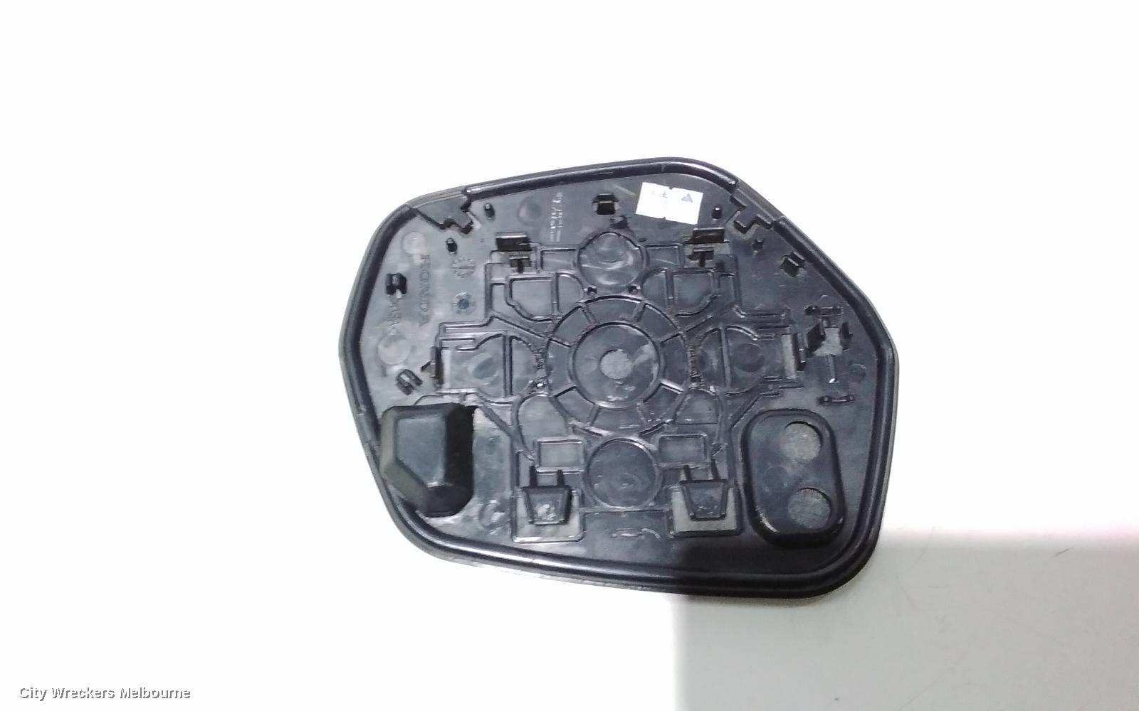 HONDA HRV LEFT DOOR MIRROR, RU5, VTI-S, MANUAL FOLD, W/ CAMERA & AUTO DIP TYPE, 12/2014 - 06/2018