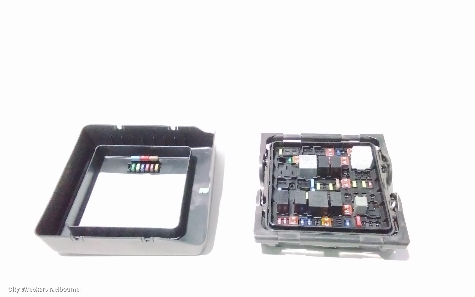 HOLDEN COMMODORE FUSE BOX, ENGINE BAY, VF, 05/2013 - 12/2017