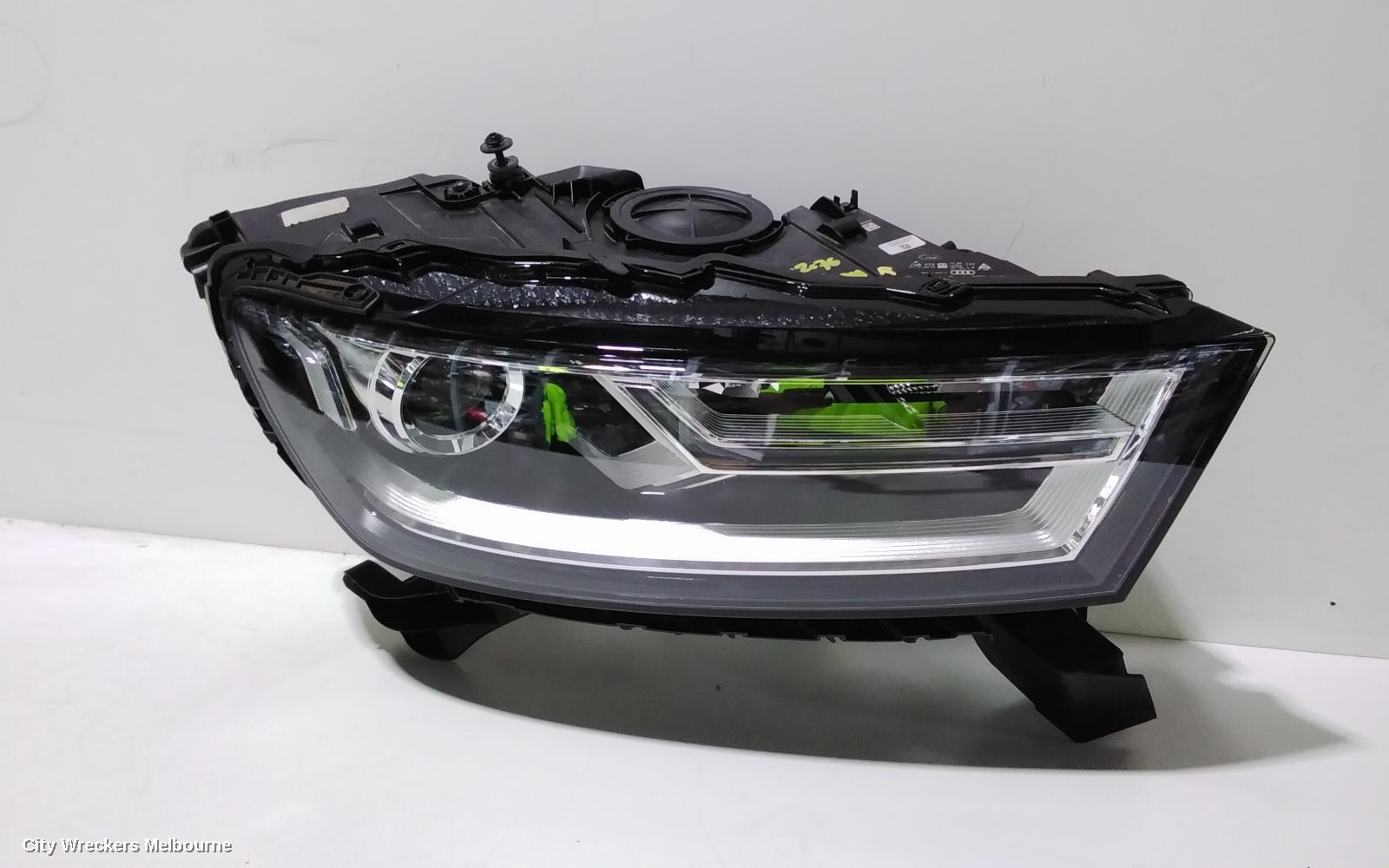 AUDI Q7 RIGHT HEADLAMP, 4M, XENON TYPE, 09/2015 - 03/2020