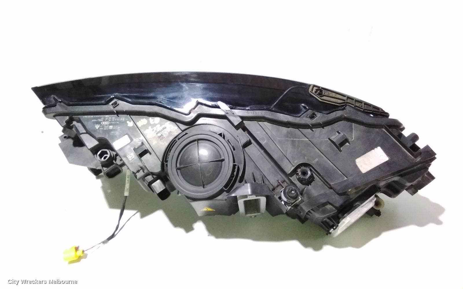 AUDI Q7 RIGHT HEADLAMP, 4M, XENON TYPE, 09/2015 - 03/2020