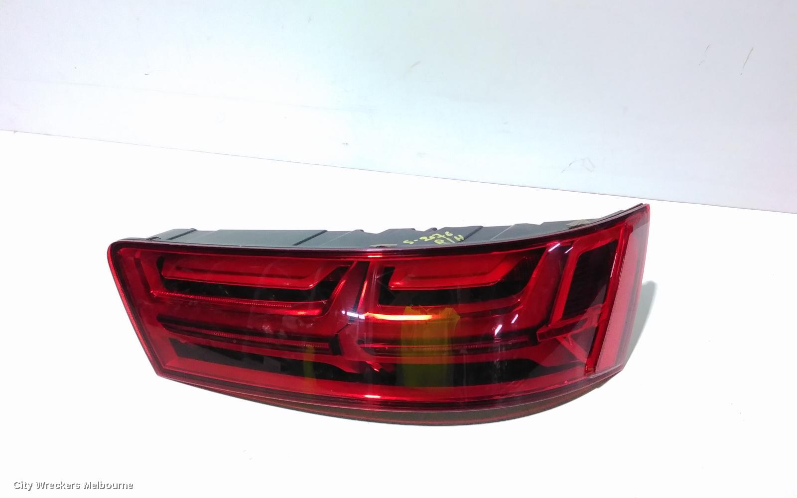 AUDI Q7 RIGHT TAILLIGHT, 4M, IN LIFTGATE, OPT 8SK 4PIN, 09/2015 - 03/2020