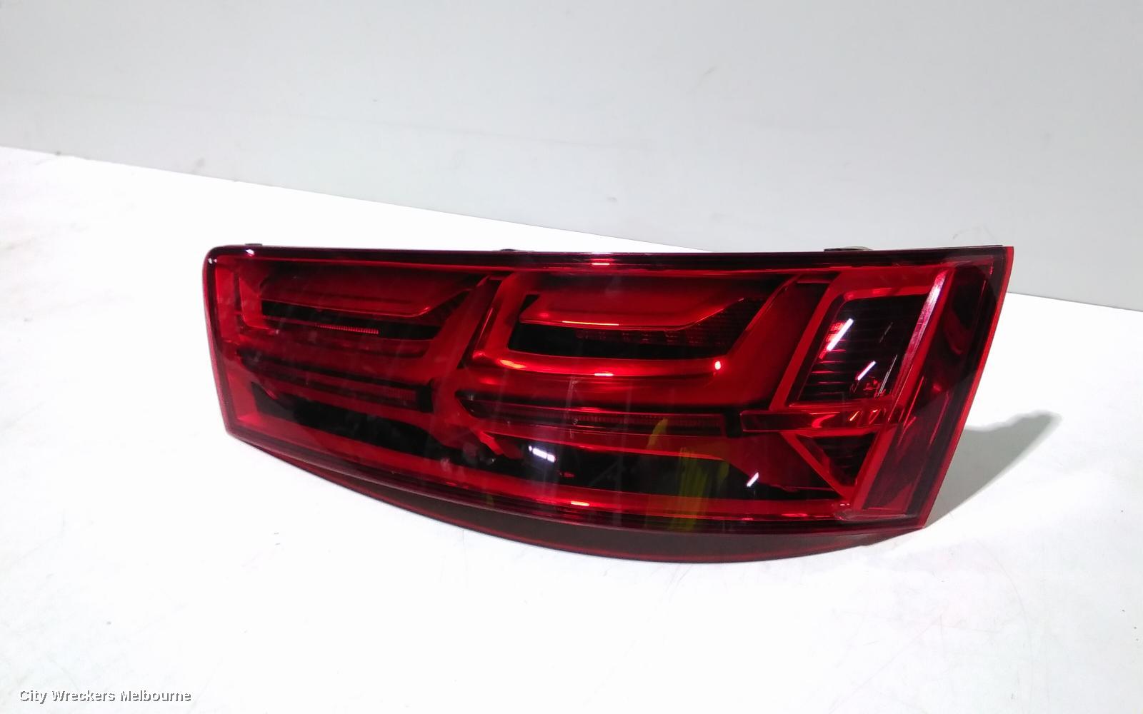 AUDI Q7 RIGHT TAILLIGHT, 4M, IN LIFTGATE, OPT 8SK 4PIN, 09/2015 - 03/2020